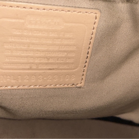 Coach - Picture 3 of 4